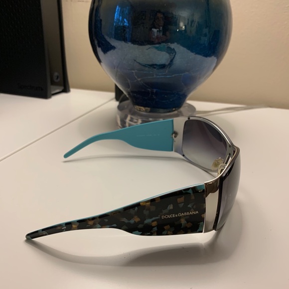 Dolce And Gabbana Sunglasses - Picture 5 of 6